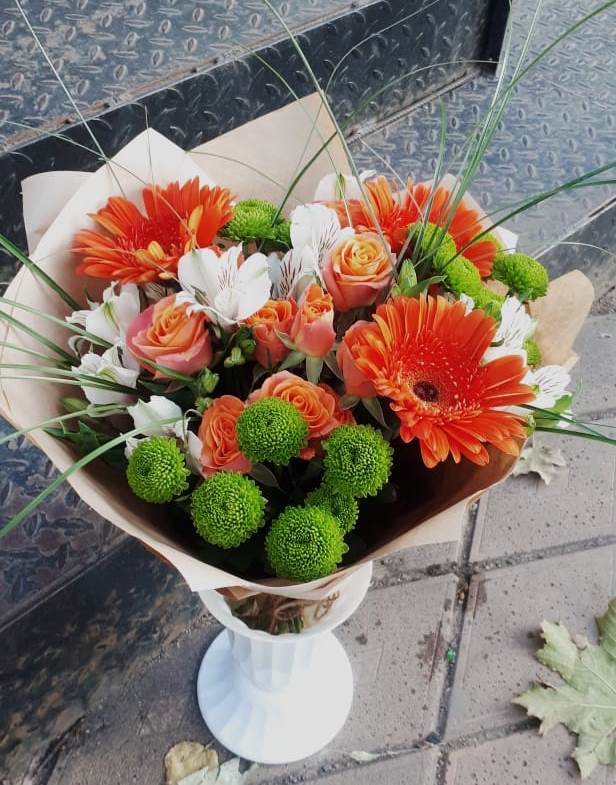 Букет цветов из: Герберы, Хризантемы, Альстромерии и Розы в Норильске