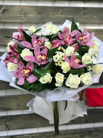 Букет цветов из: Розы и Хризантемы в Норильске