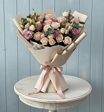 Букет цветов из:  Розы и Лизиантусы в Норильске