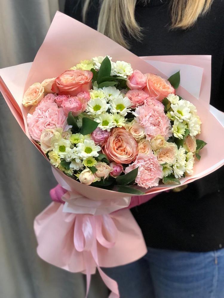 Букет цветов из: Гвоздики, Розы и Хризантемы в Норильске