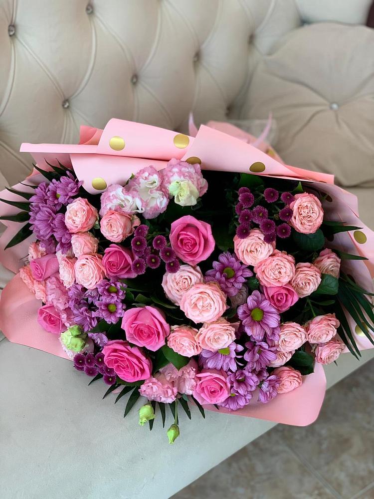 Букет цветов из: Хризантемы, Розы и Лизиантусы в Норильске