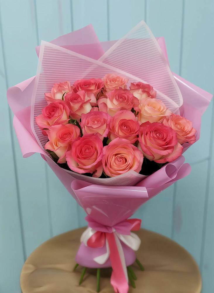 Букет 15 Розовых роз Равель в Норильске