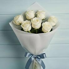 Букет 7 Белых роз Эдлесс Лав в Норильске