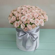 Цветочная композиция из Розы в шляпной коробке в Норильске