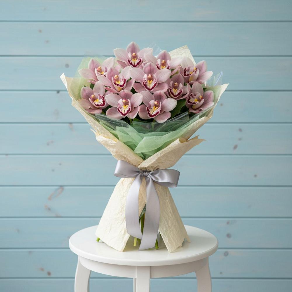 Букет цветов из: Орхидеи и Розы в Норильске