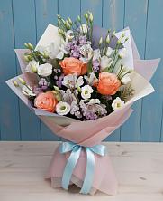 Букет цветов из:  Лизиантусы, Розы, Альстромерии и Гипсофила в Норильске