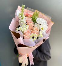Букет цветов из:  Хризантемы и Розы в Норильске