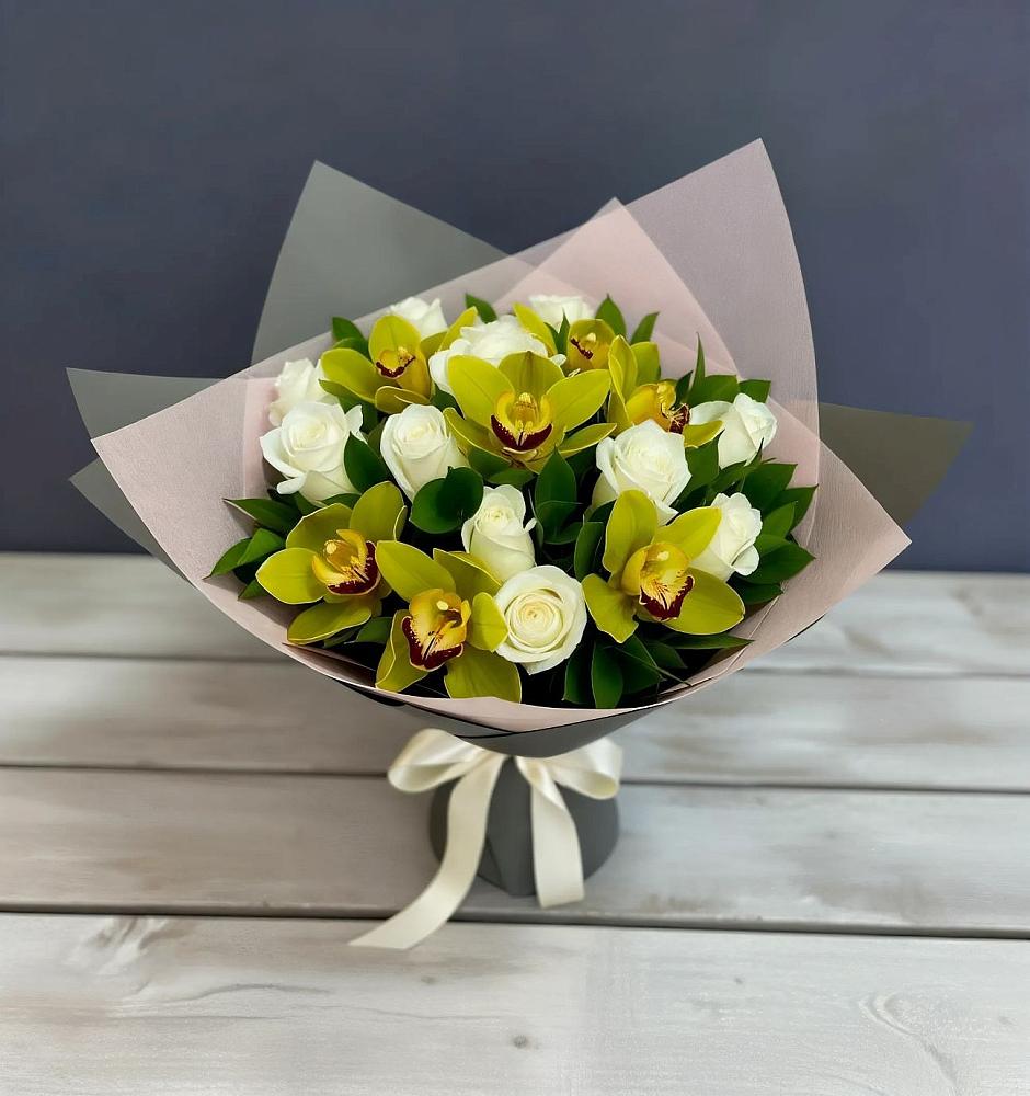 Букет цветов из: Орхидеи и Розы в Норильске