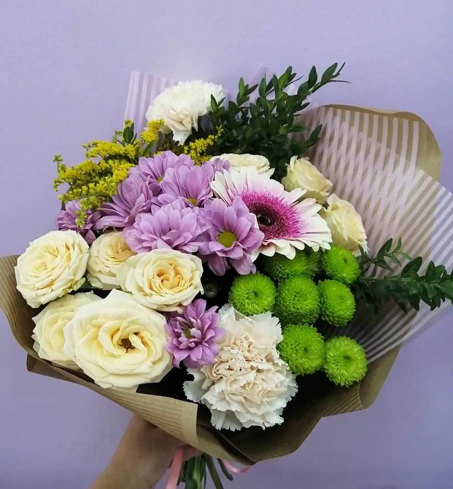 Букет цветов из: Хризантемы, Розы, Гвоздики и Герберы в Норильске