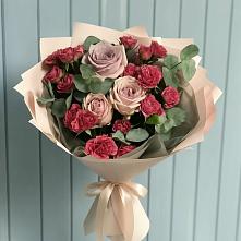 Букет цветов из:  Гвоздики и Розы в Норильске
