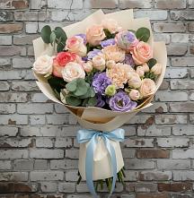 Букет цветов из:  Розы, Лизиантусы и Гвоздики в Норильске