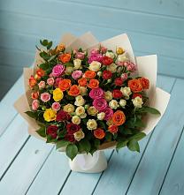 Букет Микс из разноцветных кустовых роз в Норильске