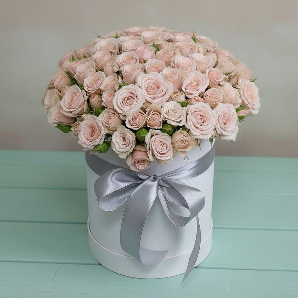 Цветочная композиция из Розы в шляпной коробке в Норильске