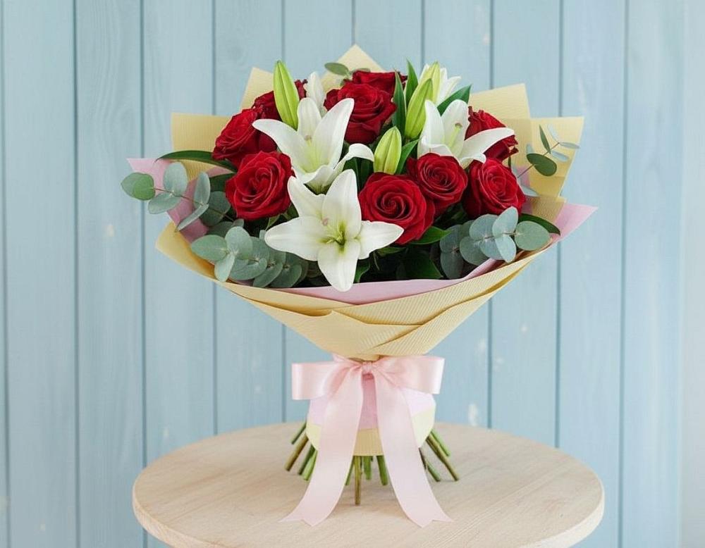 Букет цветов из: Лилии и Розы в Норильске